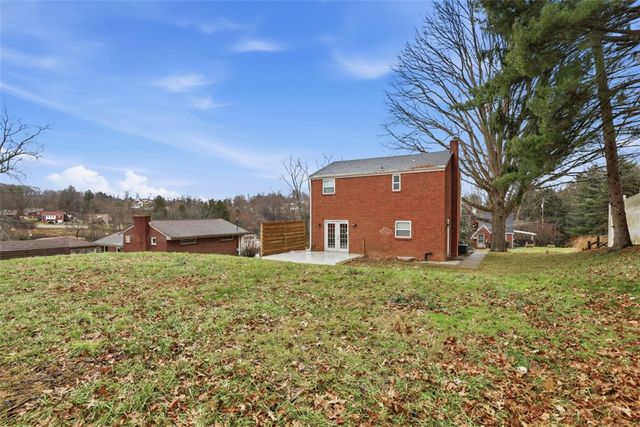 5843 Wilson Dr, Bethel Park, PA 15102