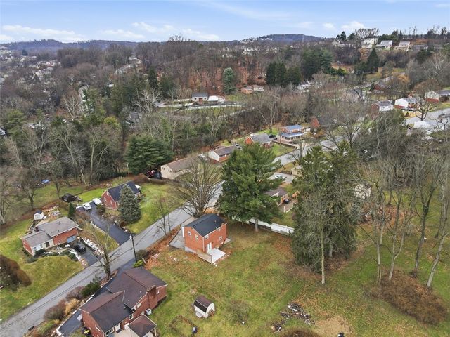 5843 Wilson Dr, Bethel Park, PA 15102