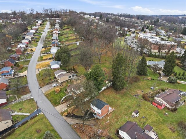 5843 Wilson Dr, Bethel Park, PA 15102