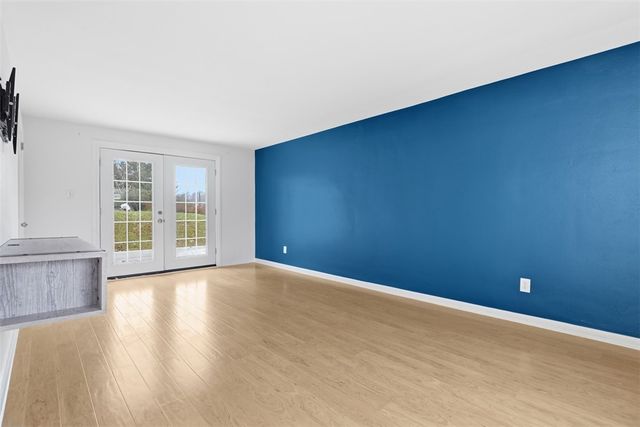 5843 Wilson Dr, Bethel Park, PA 15102