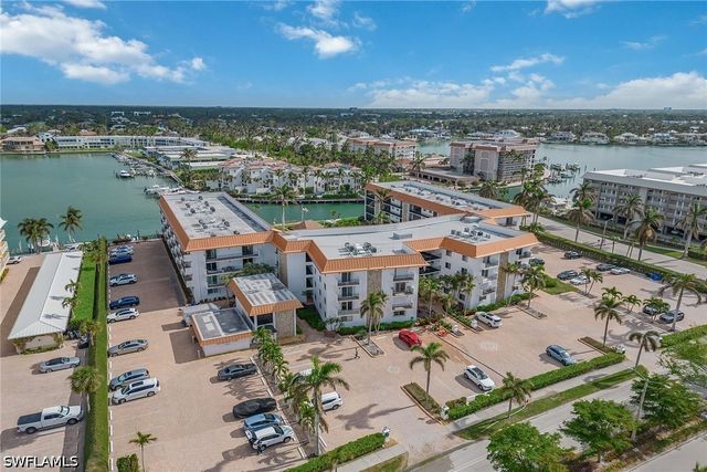 2900 Gulf Shore BLVD N 110, Naples, FL 34103