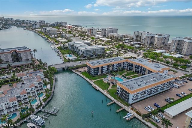 2900 Gulf Shore BLVD N 110, Naples, FL 34103