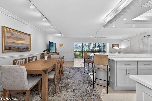 2900 Gulf Shore BLVD N 110, Naples, FL 34103