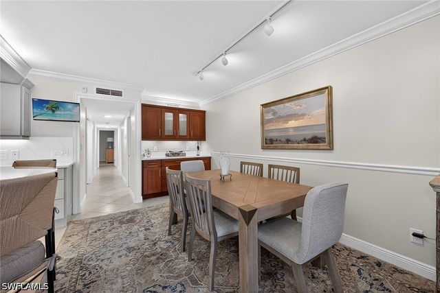 2900 Gulf Shore BLVD N 110, Naples, FL 34103