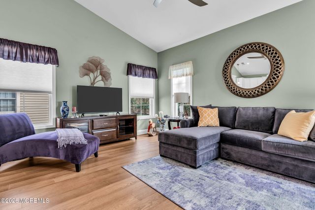 27 Molly Lane, Brick, NJ 08723