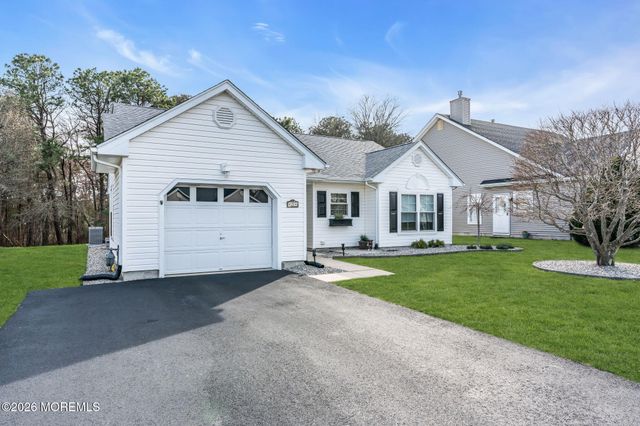 27 Molly Lane, Brick, NJ 08723