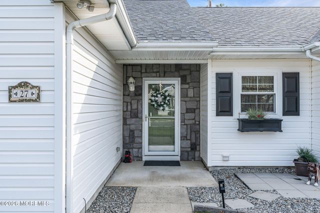 27 Molly Lane, Brick, NJ 08723