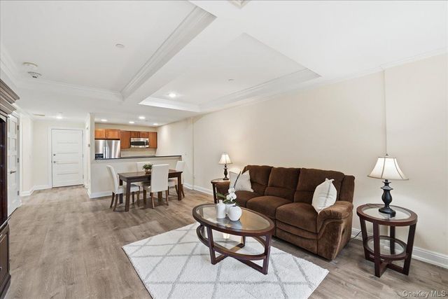 225 Stanley Avenue 316, Mamaroneck, NY 10543