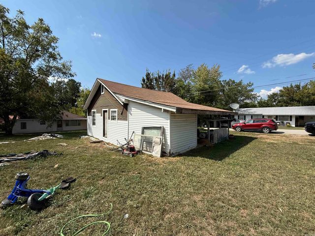 111 S Spring Street Street, Marshall, AR 72650