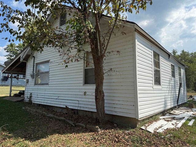 111 S Spring Street Street, Marshall, AR 72650
