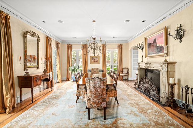 4 Glendenning Lane, Houston, TX 77024