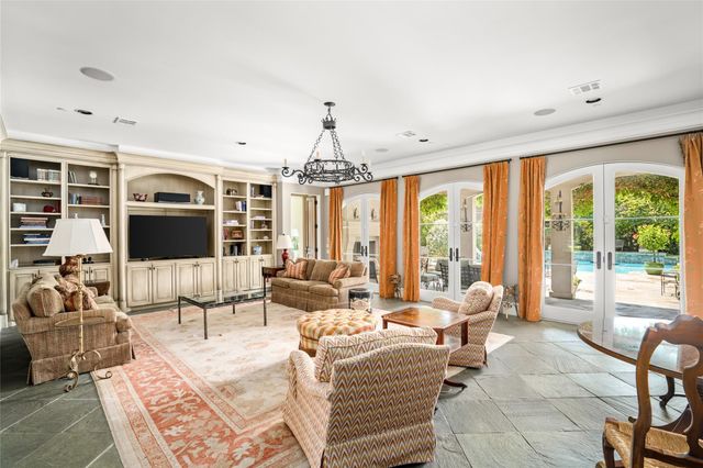 4 Glendenning Lane, Houston, TX 77024