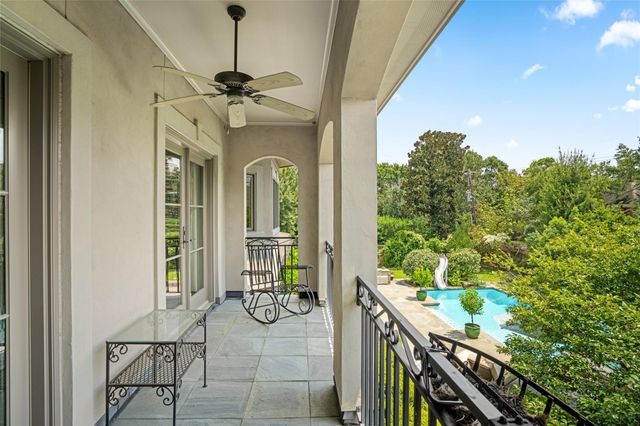 4 Glendenning Lane, Houston, TX 77024