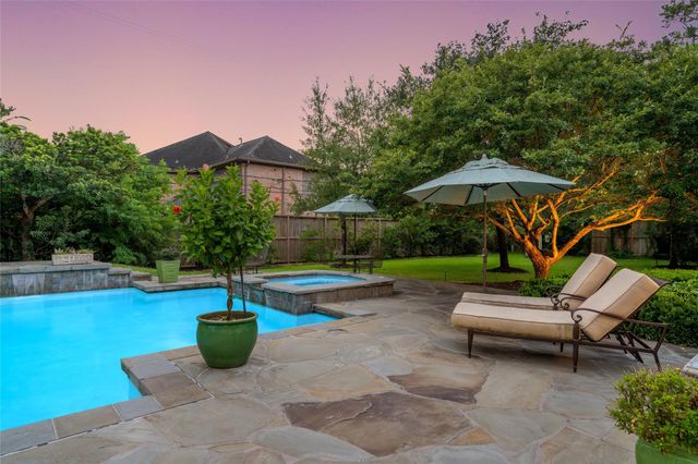 4 Glendenning Lane, Houston, TX 77024