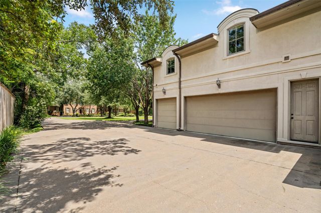 4 Glendenning Lane, Houston, TX 77024