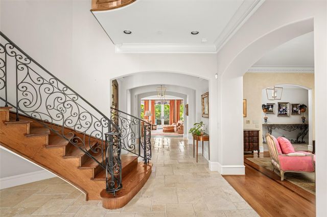 4 Glendenning Lane, Houston, TX 77024