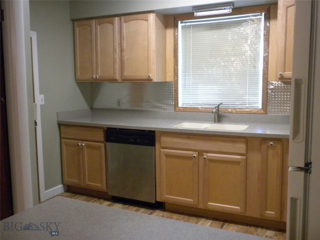 307 1st W, Whitehall, MT 59759