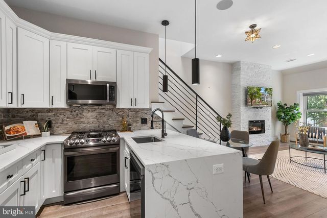 1417 STAPLES ST NE #201, Washington, DC 20002