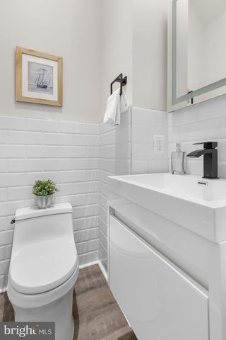 1417 STAPLES ST NE #201, Washington, DC 20002