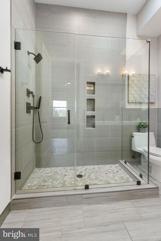 1417 STAPLES ST NE #201, Washington, DC 20002