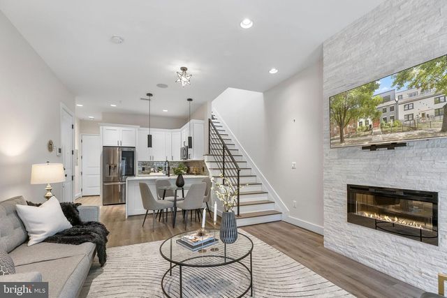 1417 STAPLES ST NE #201, Washington, DC 20002