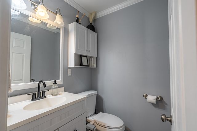5 Linda Avenue, Dover, NH 03820