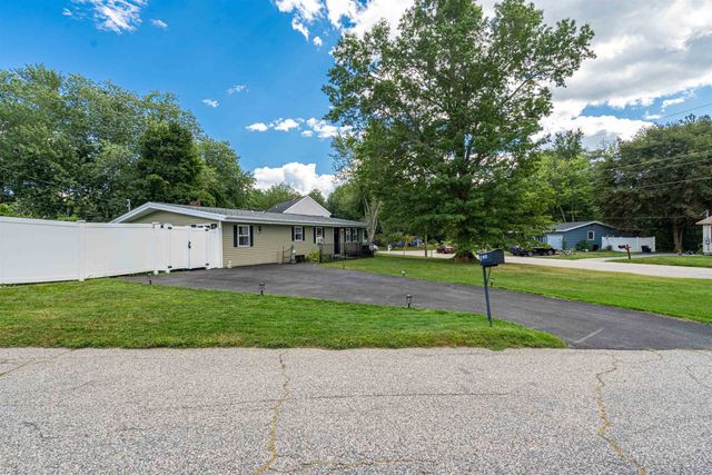 5 Linda Avenue, Dover, NH 03820