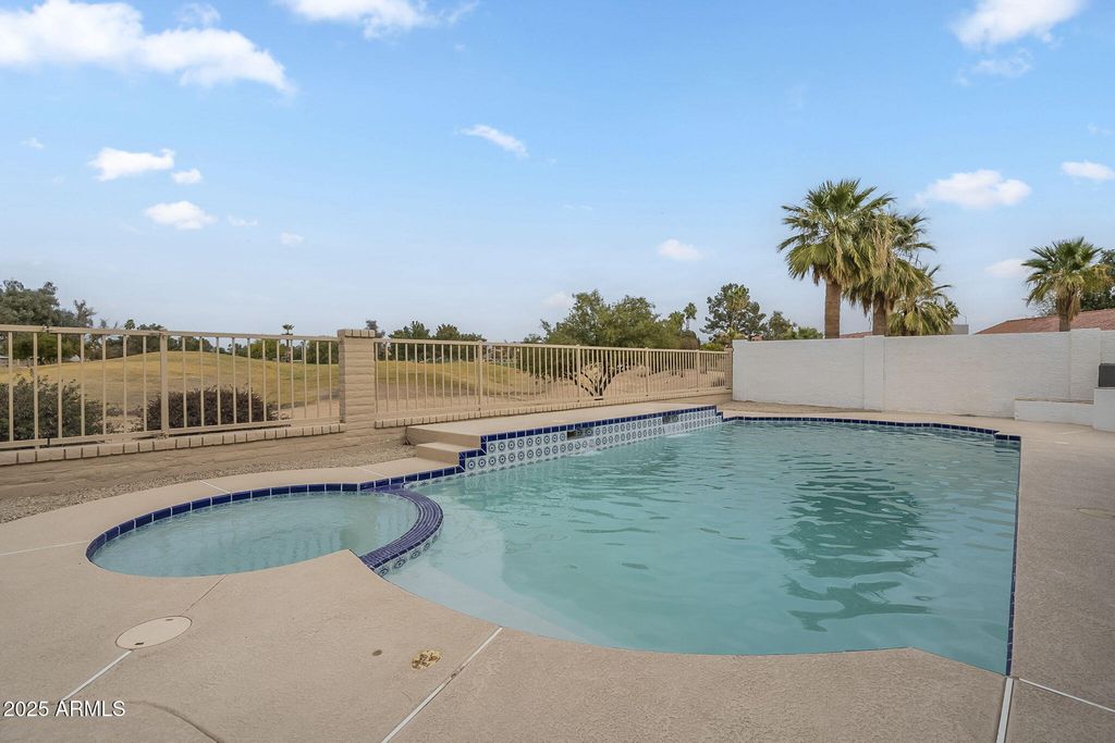 property-img