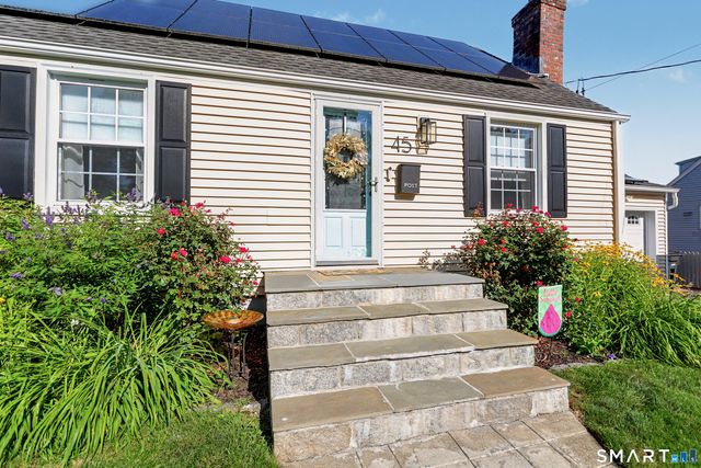 45 Harkness Drive, Milford, CT 06460