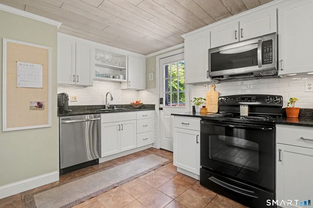 45 Harkness Drive, Milford, CT 06460