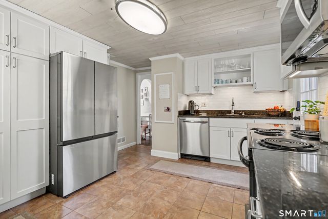 45 Harkness Drive, Milford, CT 06460