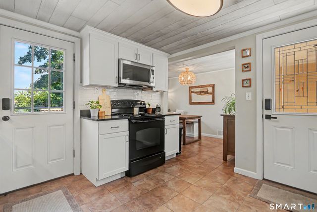 45 Harkness Drive, Milford, CT 06460