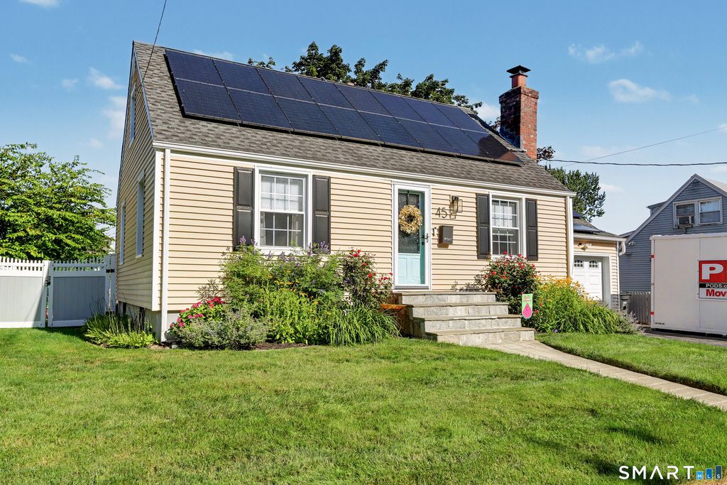 45 Harkness Drive, Milford, CT 06460