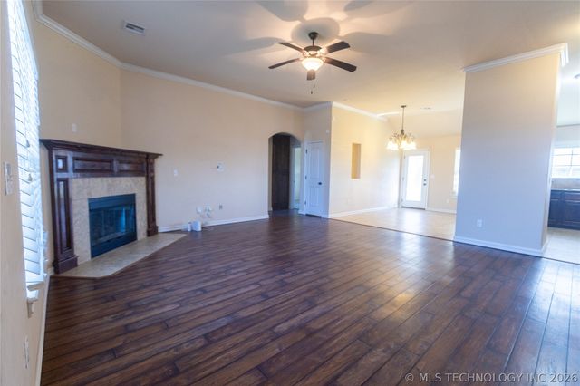 1172 E 148th Street S, Glenpool, OK 74033