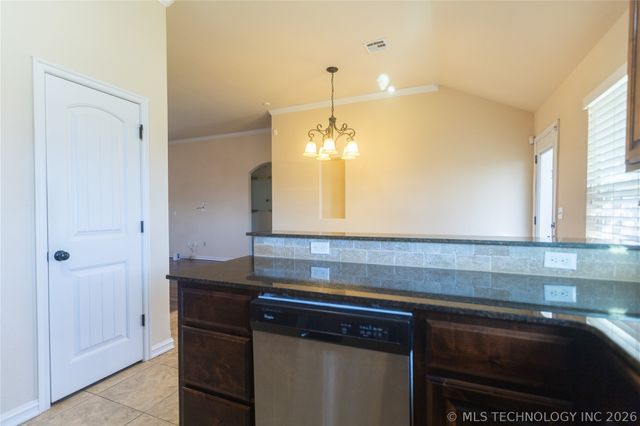 1172 E 148th Street S, Glenpool, OK 74033