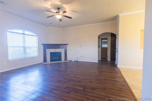 1172 E 148th Street S, Glenpool, OK 74033