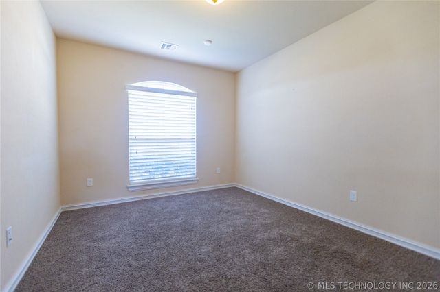 1172 E 148th Street S, Glenpool, OK 74033