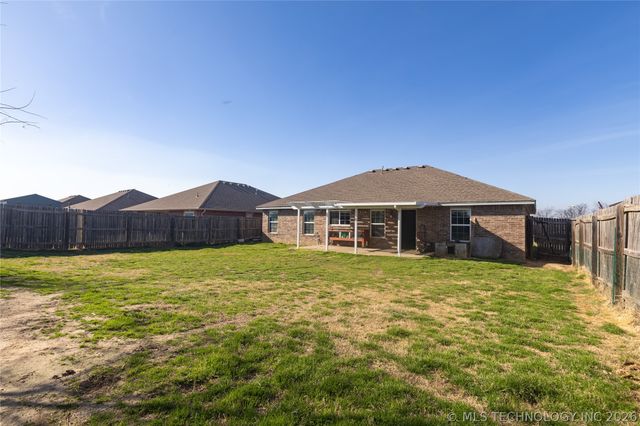 1172 E 148th Street S, Glenpool, OK 74033