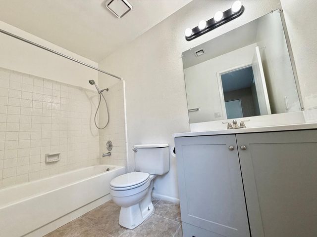 727 S Hartford Street 185, Chandler, AZ 85225