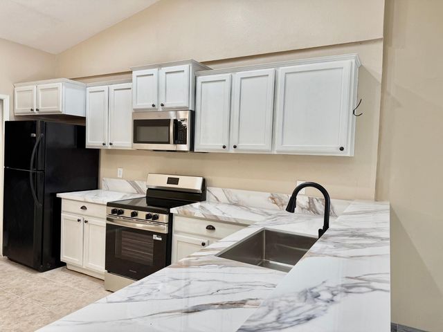 727 S Hartford Street 185, Chandler, AZ 85225