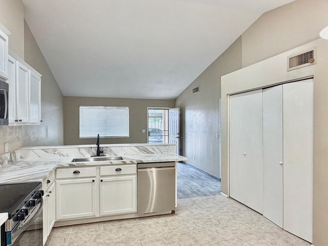 727 S Hartford Street 185, Chandler, AZ 85225