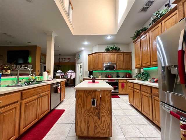 6869 Cape Cod Drive, Grand Prairie, TX 75054