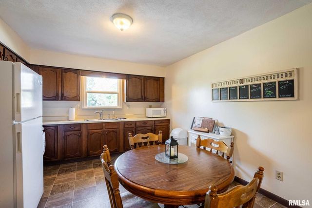 806 S JACKSON Street, Westfrank, IL 62896