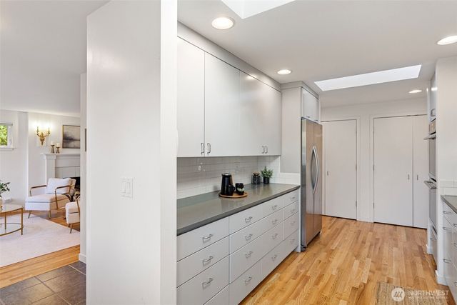 3813 NE 70th Street, Seattle, WA 98115