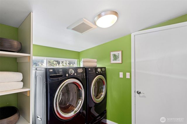 3813 NE 70th Street, Seattle, WA 98115