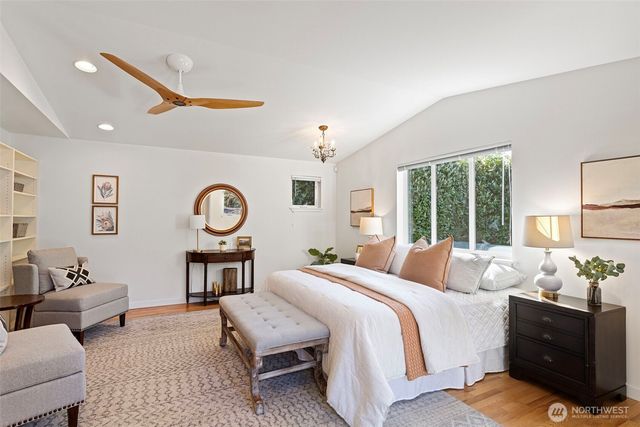 3813 NE 70th Street, Seattle, WA 98115