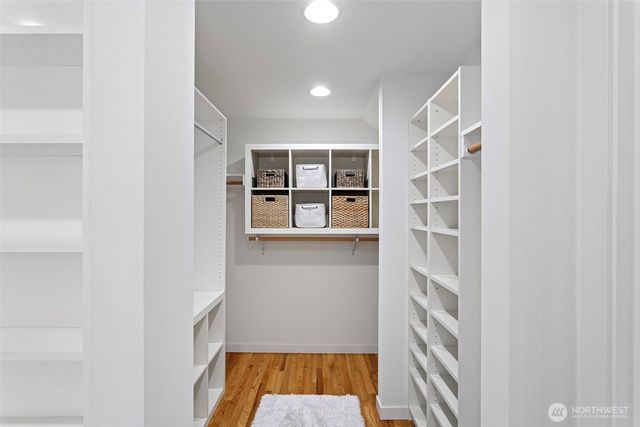 3813 NE 70th Street, Seattle, WA 98115