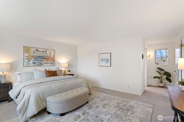 3813 NE 70th Street, Seattle, WA 98115