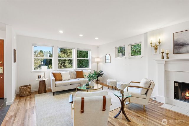 3813 NE 70th Street, Seattle, WA 98115