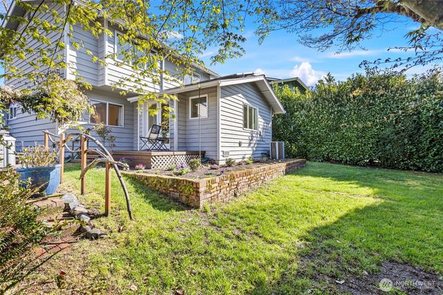 3813 NE 70th Street, Seattle, WA 98115